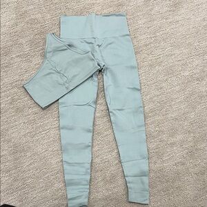 EUC SET Active Seafoam/Sky Blue Leggings and Sports Bra - Sculptflex - S/XS